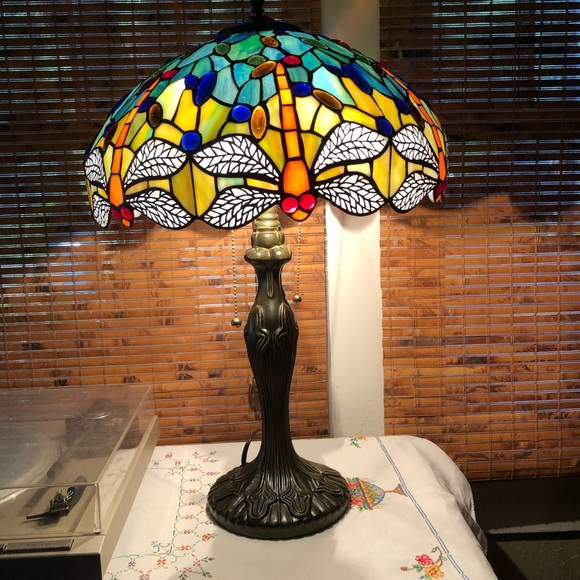 Tiffany style table lamp - Picture 8 of 10